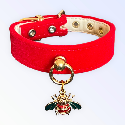 Red Velvet Bee Collar